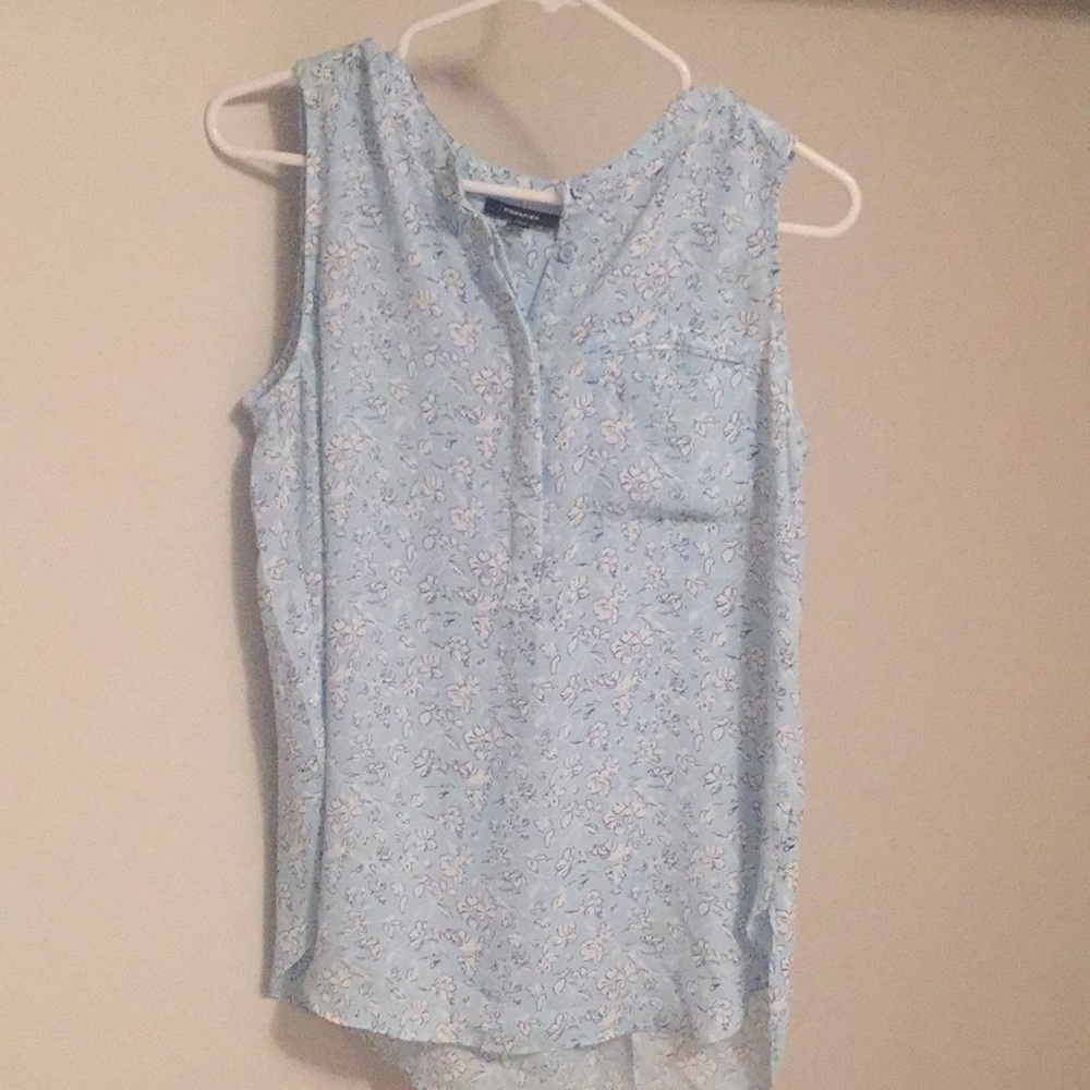 Sleeveless blouse